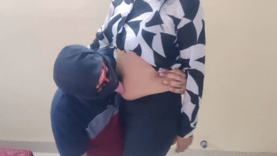 Sakhi #14 - Sakhi teaches the art of navel play to her friend Arjun - Part 1